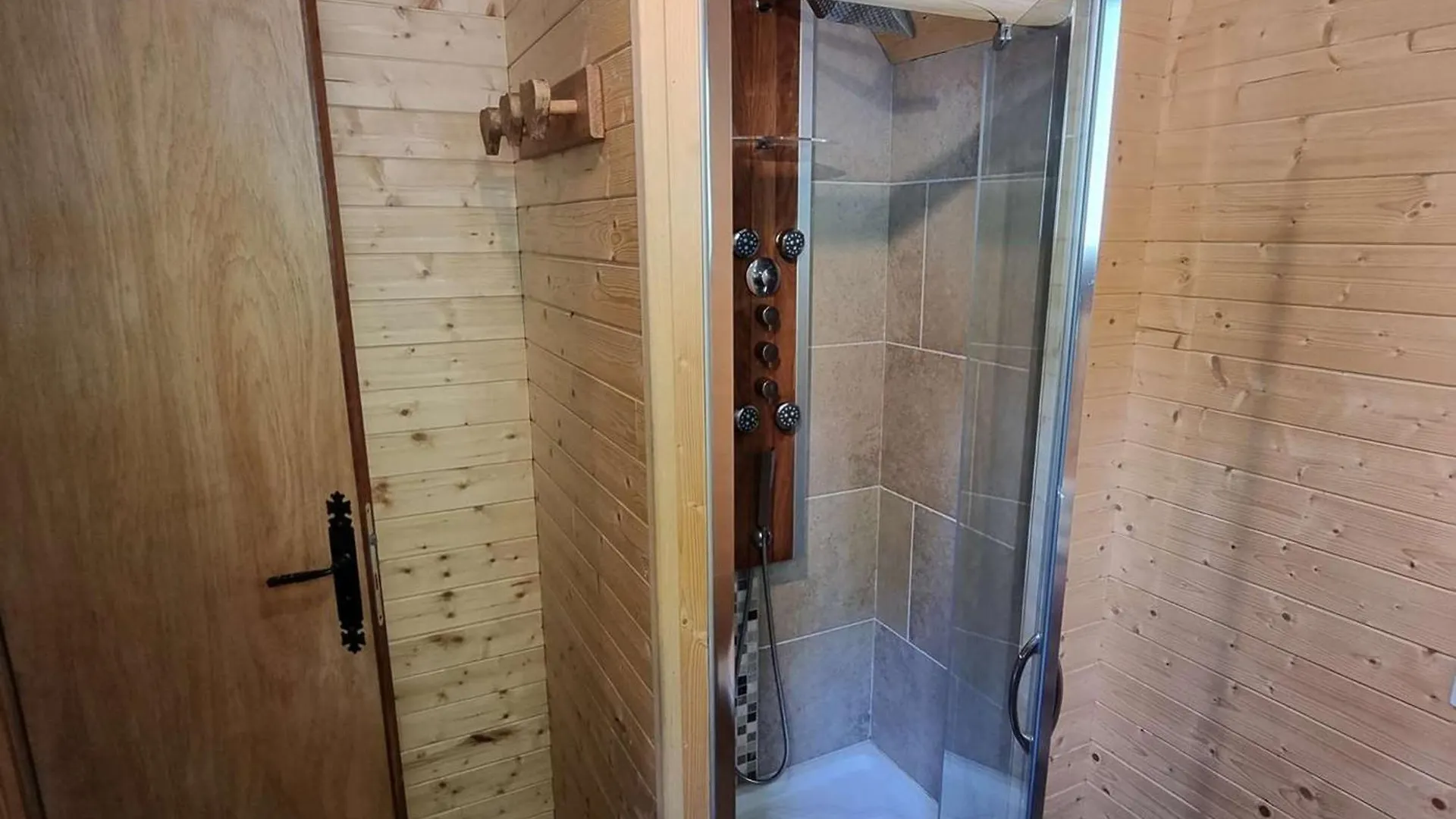 Chalet Equipe 6 Personnes Avec Cheminee Et Animaux Admis - Fr-1-393-159 Saint-Michel-de-Chaillol 0*,  France